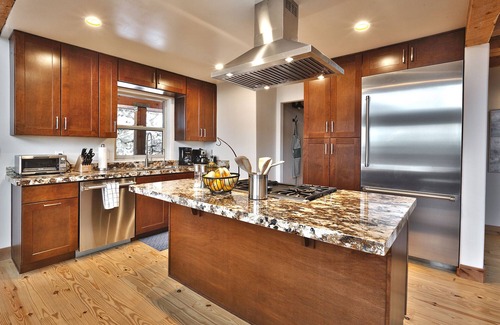 Summit Park Cabin | Park City Cabin Retreat, Sleeps 11, Top Of The Mountain, Great Views, Tall Pines