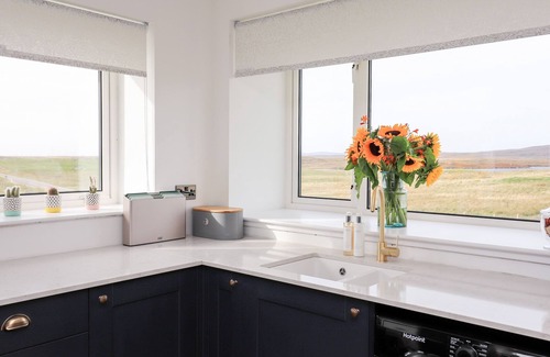 Baleshare Cottage | Park Cottage