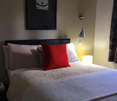 Rusholme House | Park Crescent Hotel