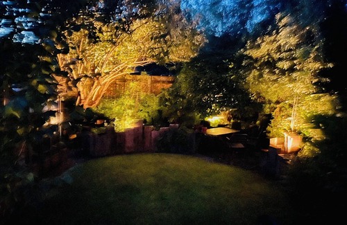 Heaton Norris House | Park Grove Retreat. Stylish Victorian house with private parking and garden