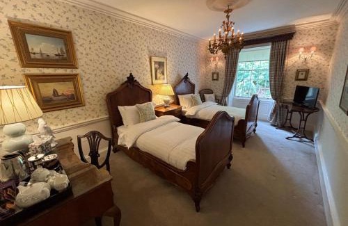 Little Hayfield Bed & Breakfast | Park Hall Manor