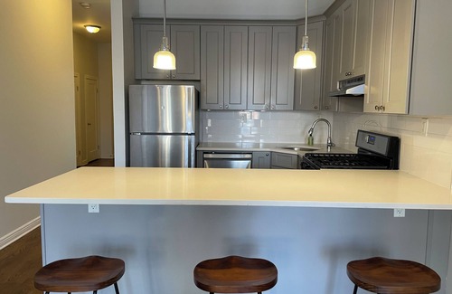 Harsimus Cove Apartment | Park Hamilton House - 3BR Modern Brownstone Apt Prime Location Mins to NYC