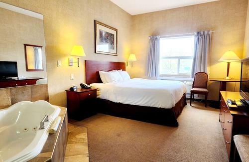 Red Deer Hotel | Park Hill Inn & Suites