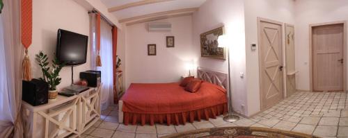 Protsiv Hotel | Park-Hotel Butenko Stable