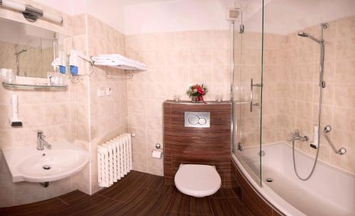 Pruhonice Hotel | Park Hotel Pruhonice
