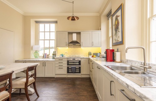 Holworth Apartment | Park House is a combination of our two handsome houses accommodating 19 guests