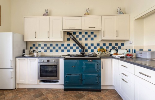 Holworth Apartment | Park House is a combination of our two handsome houses accommodating 19 guests