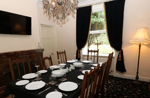 Haworth Cottage | PARK HOUSE, pet friendly, with a garden in Haworth