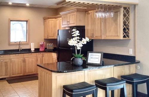 Northrup House | Park in the Garage and Walk to Mayo Clinic