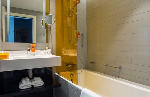 Motor City Hotel | Park Inn by Radisson Dubai Motor City