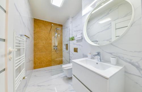 Cluj County Apartment | Park Lake Retreat