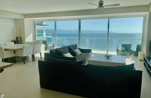 North Hotel Zone Apartment | Park Life Peninsula