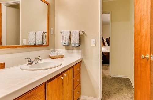 Central Oklahoma City House | Park Manor- mins to all OKC has to offer!