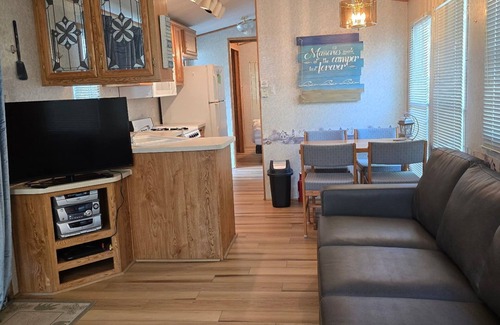 Pierceton RV Rental | Park model located at Yogi Jellystone Park. Not far from the beach.