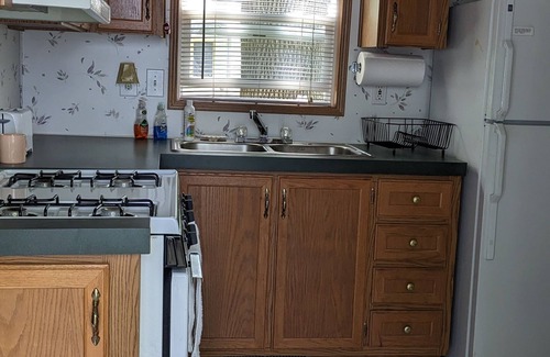 Perry House | Park model unit #2 for rent by Silver Lake NY