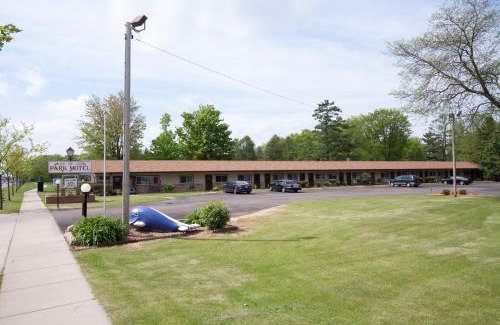 Marshfield Hotel | Park Motel