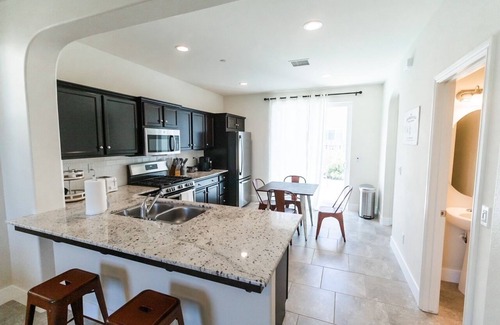 Clovis House | Park place, cozy 3 bedroom home near National Parks