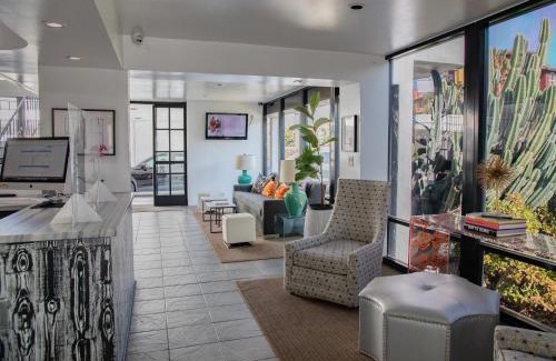 La Brea Hotel | Park Plaza Lodge