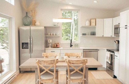 Park Point House | Park Point Carriage Home
