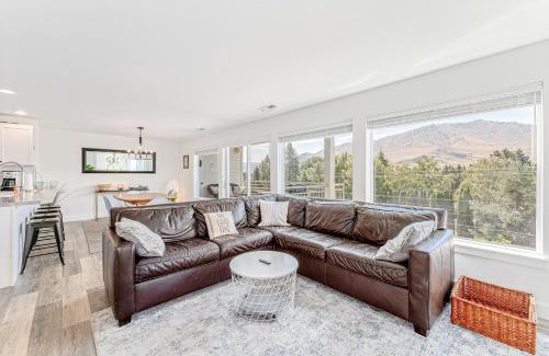 Chelan Apartment | Park Pointe: City Sights Chalet (A204)