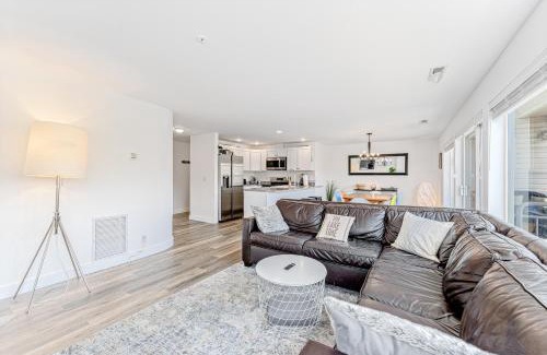 Chelan Apartment | Park Pointe: City Sights Chalet (A204)