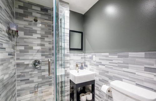Manhattan Valley Apartment | Park Side Living, City Style -5
