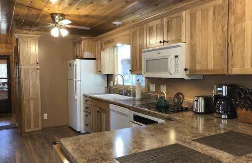 Island Park Cabin | Park & Sled. Uncle Tom s Cabin, 5 beds, hot tub, 30 miles to Yellowstone.