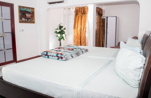 Cape Coast Hotel | Park Springs Hotel