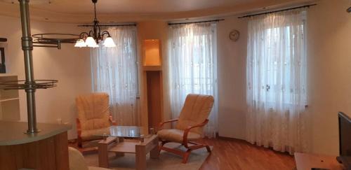 Oborniki Slaskie Apartment | Park Studio