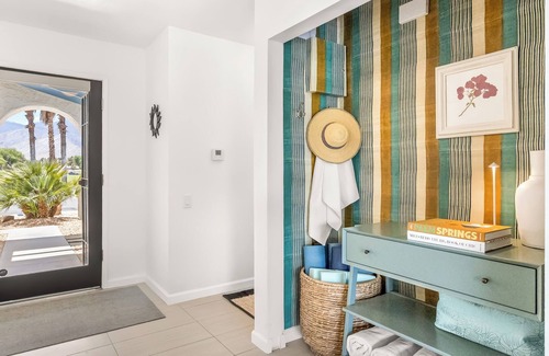 Downtown Palm Springs House | Park View Bungalow - Beautiful remodel in Demuth Park