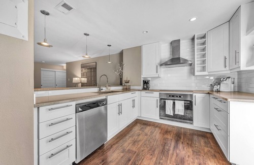 Washington Park West House | Park view! Designer apartment for 30 days + rental