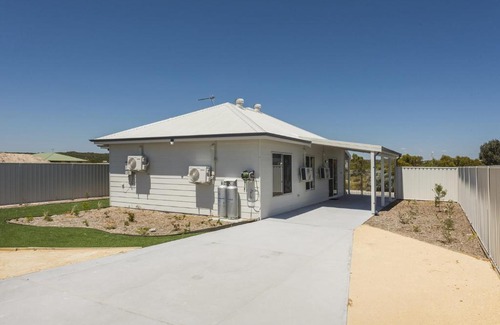 Lancelin House | Park View - Great family holiday house Pet Friendly