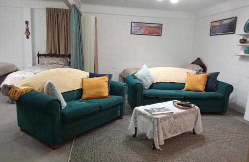Feilding House | Park View 'Home Away From Home'