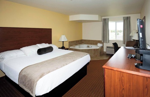 Hoisington Hotel | Park View Inn & Suites Hoisington