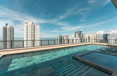 Costa del Este Apartment | Park View Loft