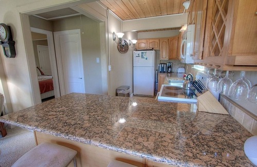 Lake Forest Condo | Park View Paradise 3 Bedroom Condo by RedAwning
