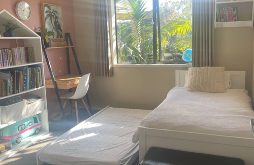 Papamoa Beach House | Park view retreat by the beach