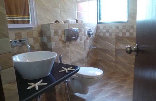 Arossim Apartment | Park Walfredo Goa. Beach side 2 Bedroom holiday rental apartment.