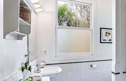 Castro District Bed & Breakfast | Parker Guest House San Francisco
