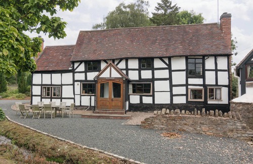 Mathon Cottage | Parker’s dates from 1610 and is part of the 700-acre Netherley Hall Estate.