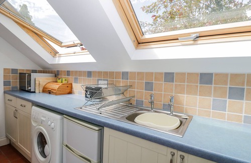 Sturminster Marshall Cottage | PARKFIELD COTTAGE, romantic, with open fire in Sturminster Marshall