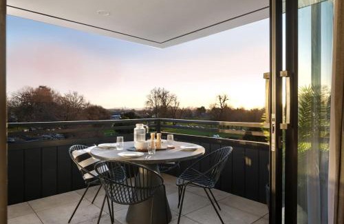 Hamilton Apartment | ParkHaven - Views, Luxury and central -By KOSH BNB