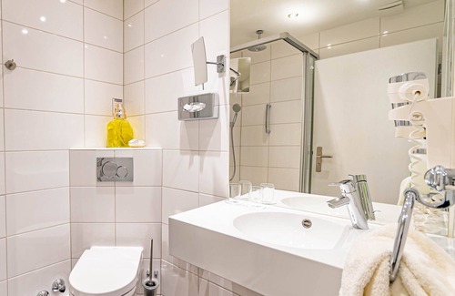 Eltville-Ost Hotel | Parkhotel Sonnenberg Eltville