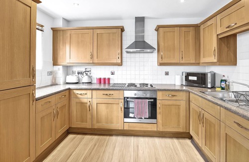 Hatfield Apartment | Parkhouse Serviced Apartment Hatfield Town Centre