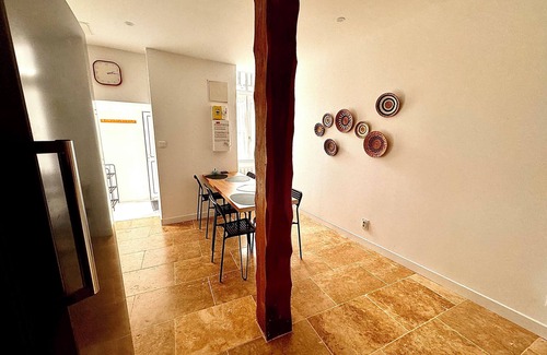 La Madeleine Apartment | Parking au pied de la porte - Spacieux et Atypique