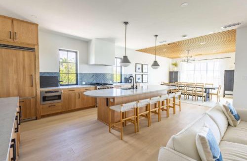 Key West House | Parking Pool Dock - Starboard House