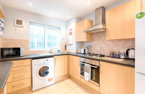 Landore House | Parking Private, Garden, Walk to Swansea Stadium