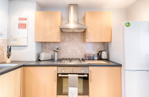 Landore House | Parking Private, Garden, Walk to Swansea Stadium