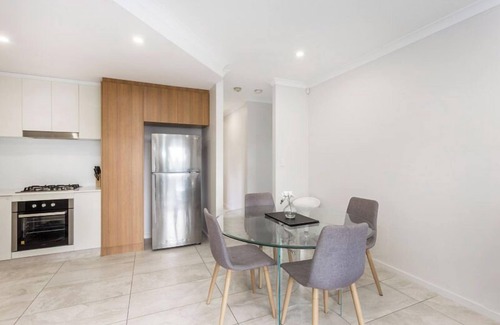 Mirrabooka Apartment | Parkland View Sanctuary - Executive Escapes