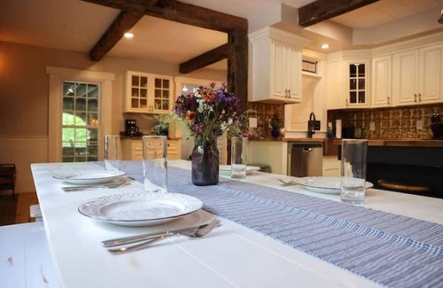 Branchport House | ParkPlaceKeuka FingerLakes: Fab Lake Views,HikingTrails w/TeaHouse on Waterfall!
